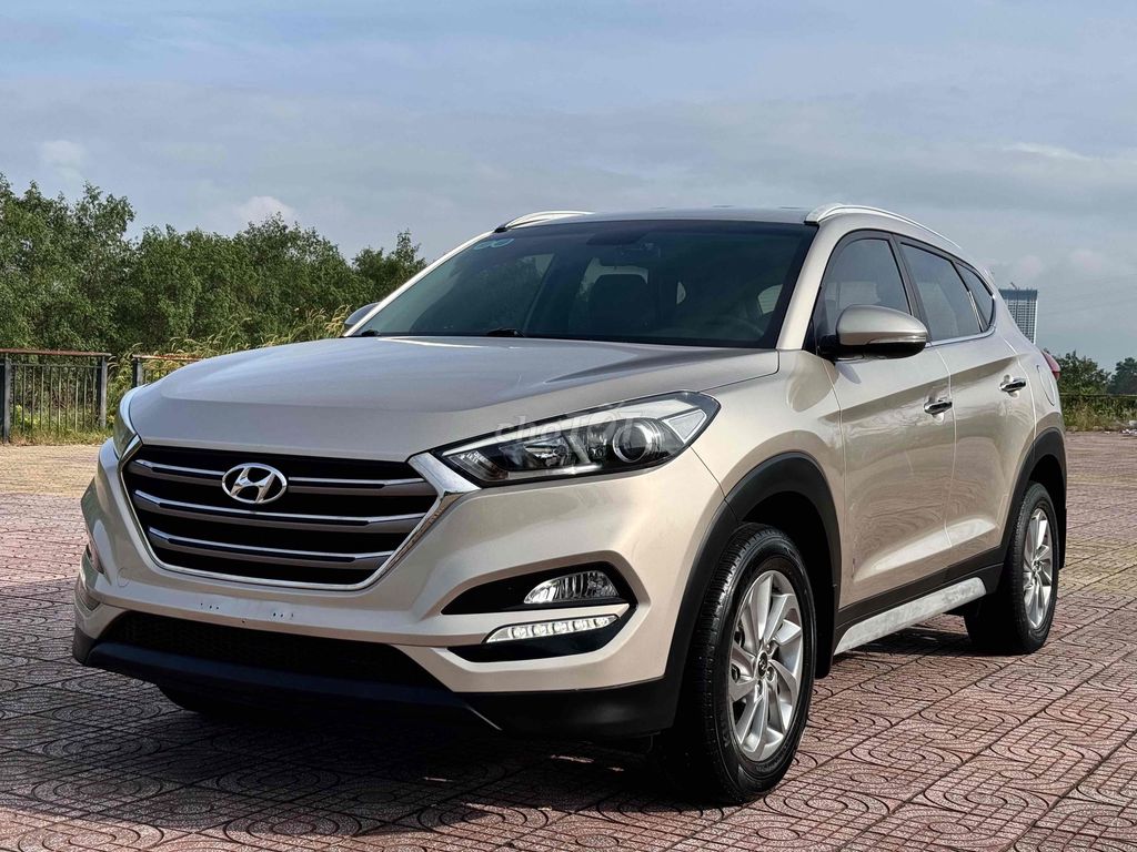 Hyundai Tucson 2018 2.0 AT - 82000 km. Mua bán Ô tô tại Quận Cẩm Lệ Đà Nẵng được đăng bởi nguyễn văn khoa hình 4