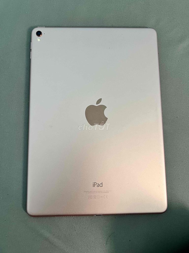 Bán rẻ iPad Pro 9.7 inch 128GB Hồng. Mua bán Máy tính bảng tại Quận 8 Tp Hồ Chí Minh được đăng bởi Hứa Anh Duy hình 1