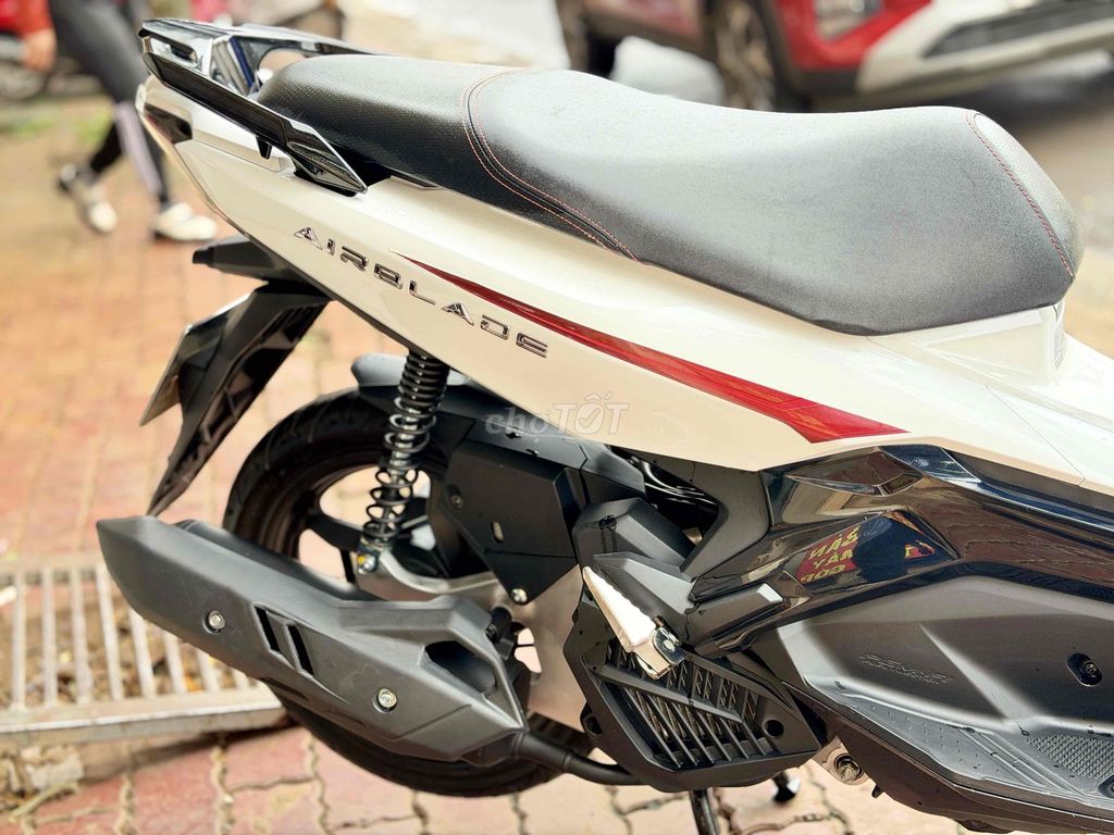 AB 2022 TRẮNG XE PHỐ KENG, MÁY ZIN ÊM. Mua bán Xe máy tại Thành phố Buôn Ma Thuột Đắk Lắk được đăng bởi CẦM ĐỒ TUẤN ĐẠT hình 4