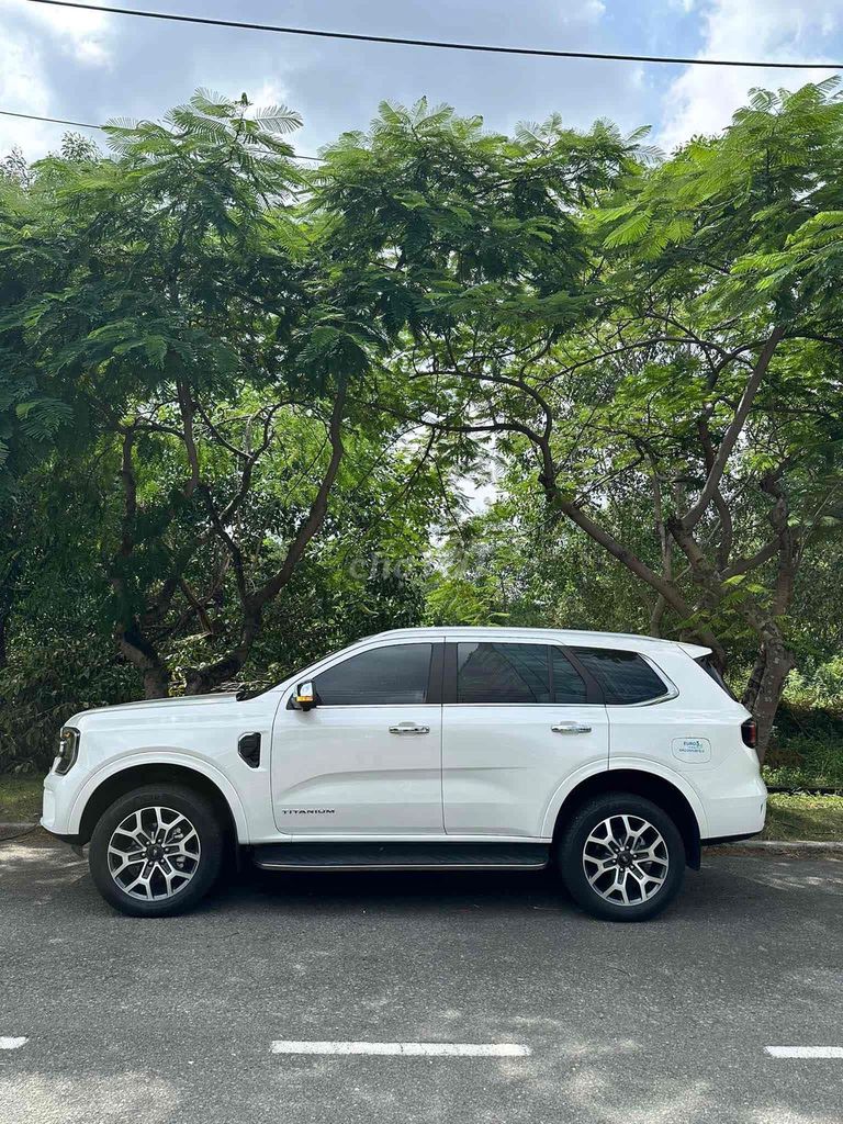 Ford Everest Titanium 4WD 2025 Белый Автомат