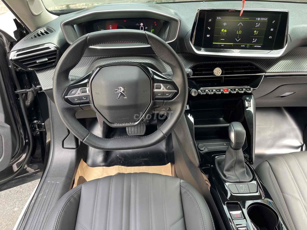 PEUGEOT 2008 GT LINE 2022 MÀU ĐEN 1 CHỦ CỰC MỚI. Mua bán Ô tô tại Thành phố Thủ Đức Tp Hồ Chí Minh được đăng bởi Nguyên Ô Tô Thủ Đức hình 9