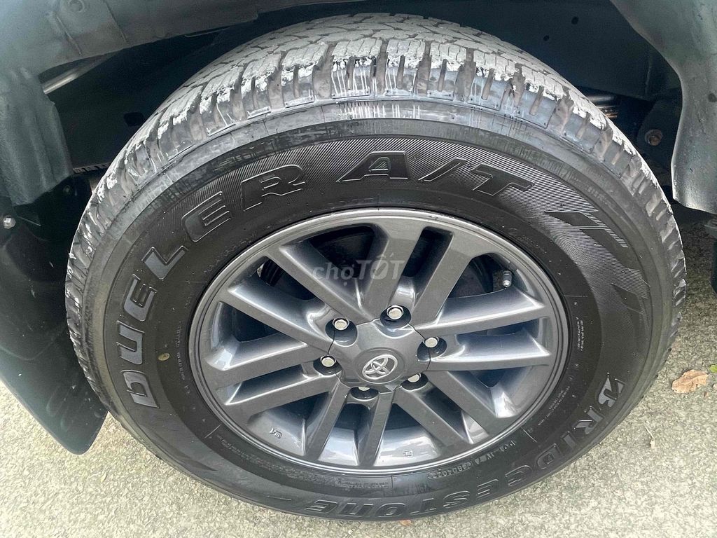 e bán fortuner 2013 máy xăng màu bạc. Mua bán Ô tô tại Quận 8 Tp Hồ Chí Minh được đăng bởi Quang Tuấn Lê hình 19