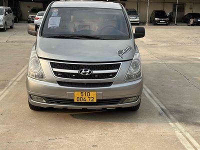 Hyundai Starex 2011 6 ghế