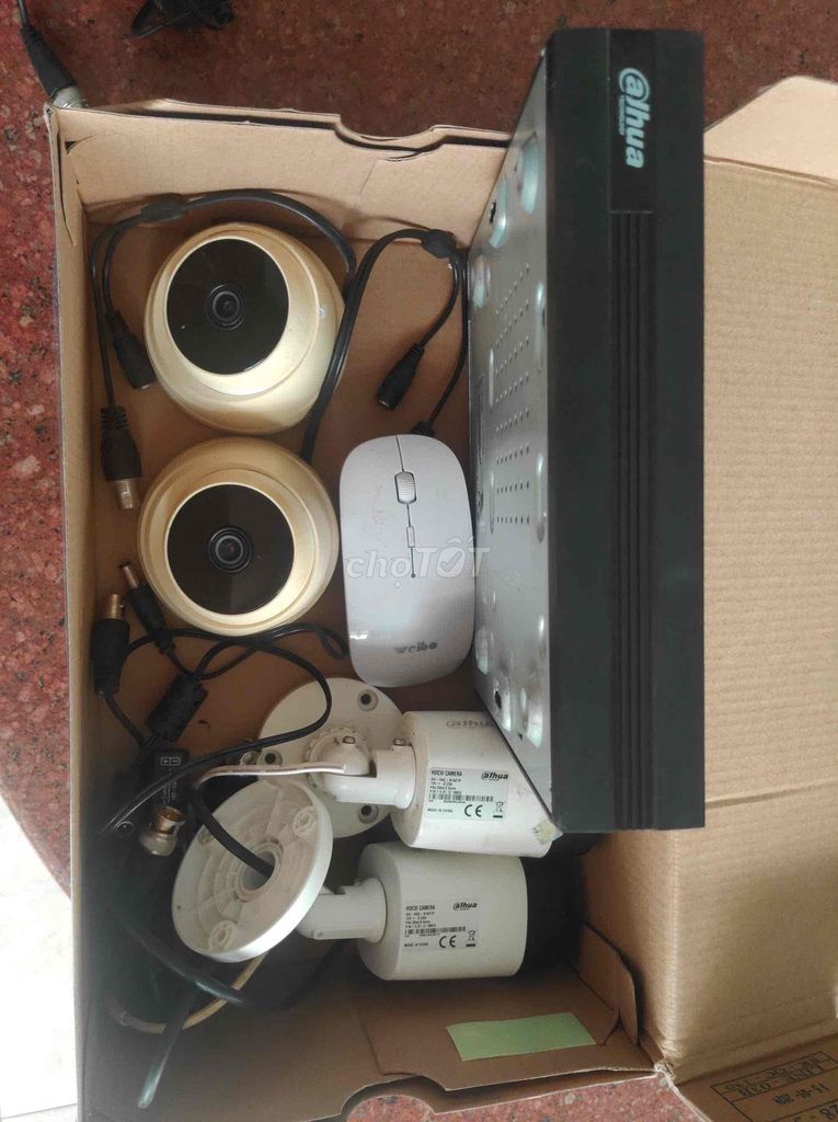thanh lý bộ 4 Camera có dây sử dụng tốt. Mua bán Máy ảnh, Máy quay tại Thành phố Qui Nhơn Bình Định được đăng bởi Tri Pham hình 1