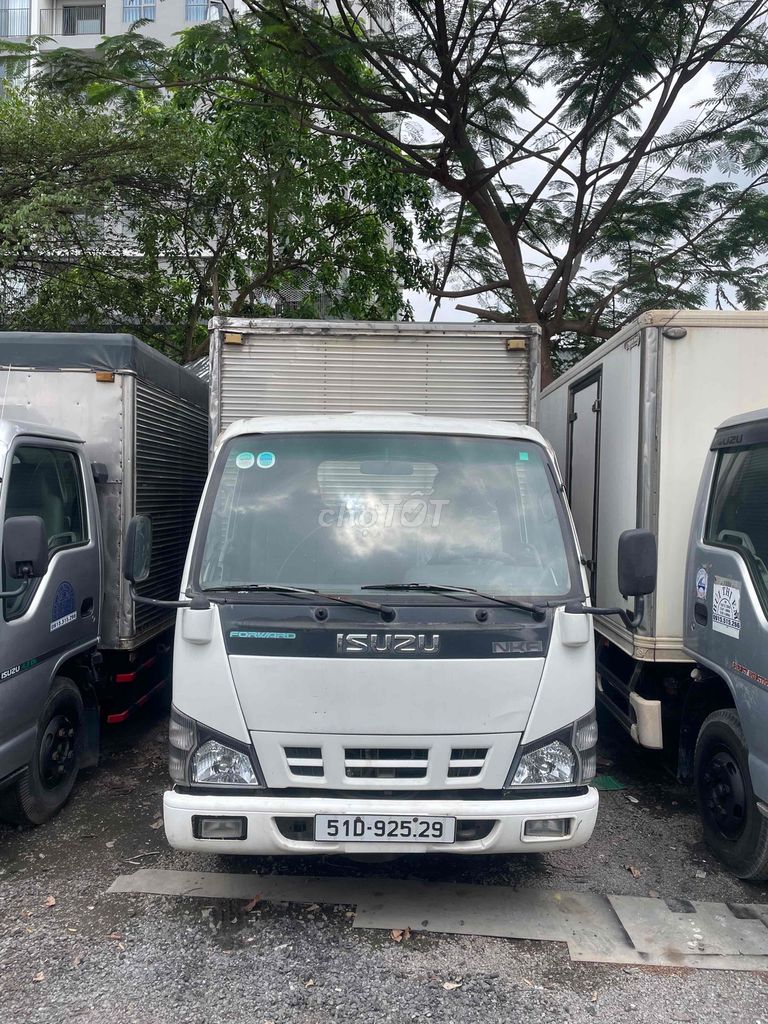 isuzu 1.85 tấn đời 2007. thùng dài 4,4m. may lạnh