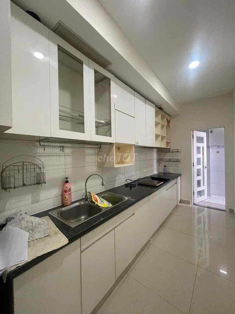 Căn 2PN có nội thất giá tốt, CC Topaz City, Quận 8