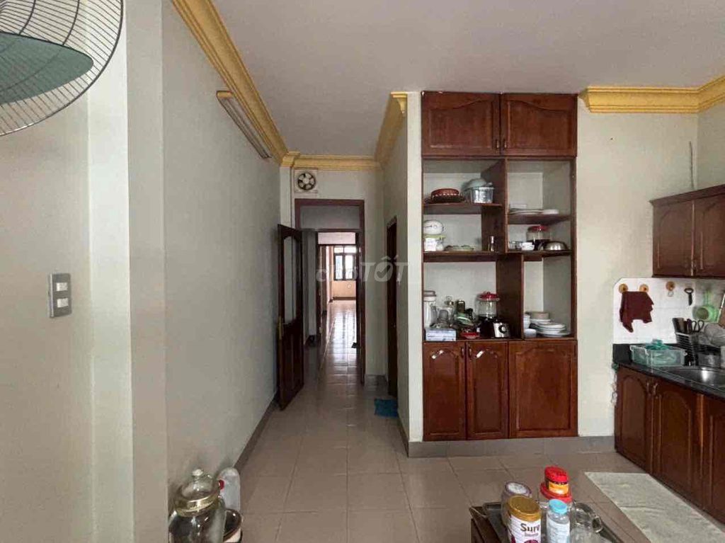 Фасад улицы Кхань Хой – 6 этажей – 72 м² – отличное место для бизнеса