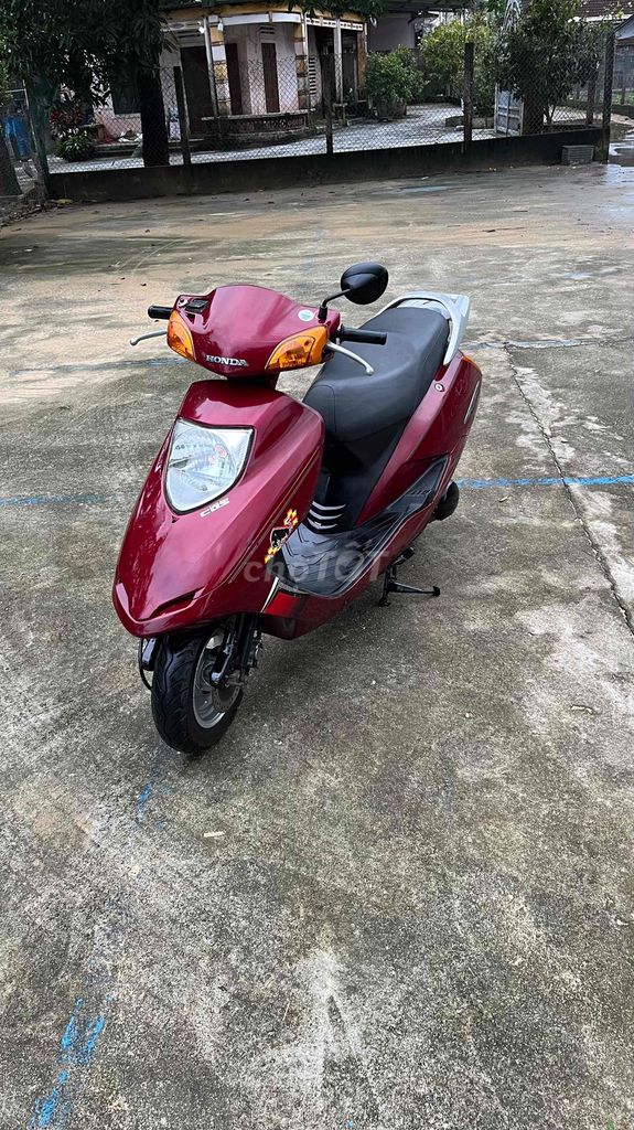 Xe sạch sẽ máy móc êm ru chạy nhẹ nhàng ngọt ngào. Mua bán Xe máy tại Huyện Sơn Tịnh Quảng Ngãi được đăng bởi Tấn phát   hình 6