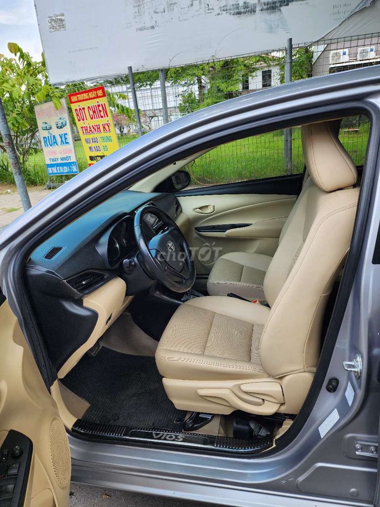 Toyota Vios Bạc 5 chỗ Số tự động. Mua bán Ô tô tại Quận 8 Tp Hồ Chí Minh được đăng bởi ÔTÔ TÂY NAM  hình 3