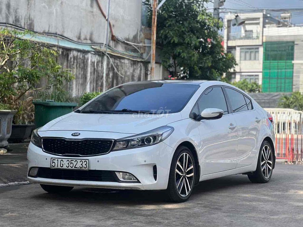 Kia Cerato 2017 2.0 AT - 85000 km. Mua bán Ô tô tại Thành phố Qui Nhơn Bình Định được đăng bởi Tiến hình 1