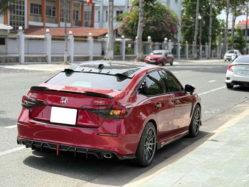 Honda Civic 2023 RS 1.5 AT - 17000 km. Mua bán Ô tô tại Thành phố Thủ Dầu Một Bình Dương được đăng bởi Quốc Nam  hình 4
