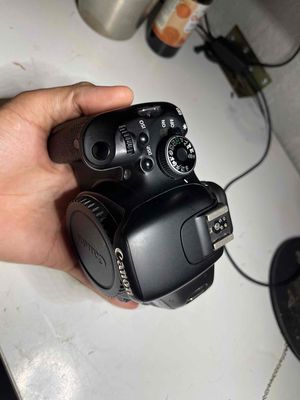 Cần bán combo canon 600D máy còn nguyên tem bảo hà. Mua bán Máy ảnh, Máy quay tại Quận Sơn Trà Đà Nẵng được đăng bởi Tấn Hoà
