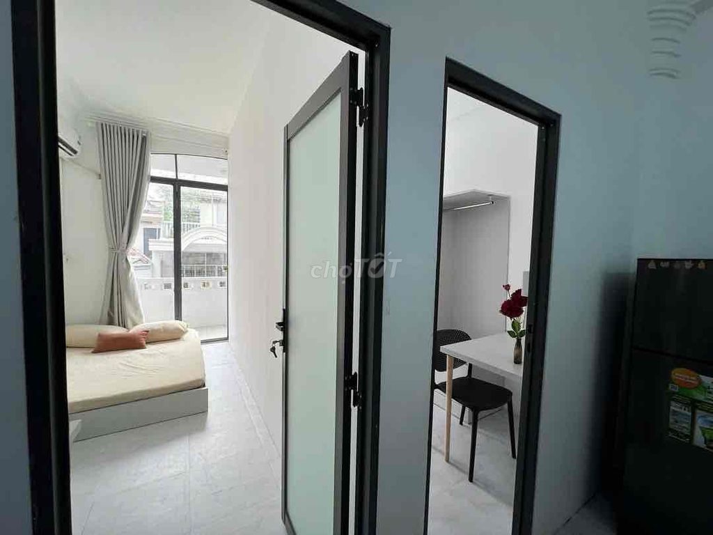 Căn hộ 2 Phòng ngủ ban công 60m2 ngay Tô Hiến Thành Đh Bách Khoa Q10