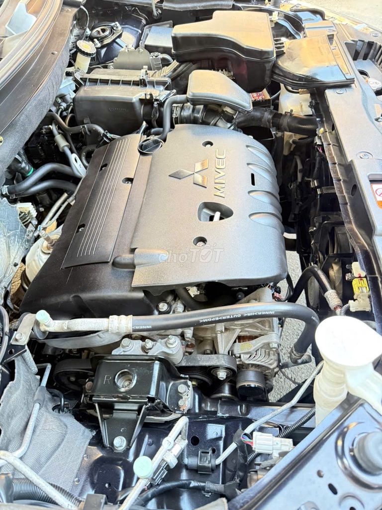 Mitsubishi Outlander 2018 2.0 CVT Premium 72000km. Mua bán Ô tô tại Quận Bình Thạnh Tp Hồ Chí Minh được đăng bởi Nguyen van dat hình 11