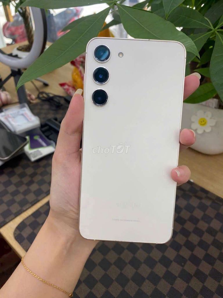Samsung S23plus 256GB Trắng. Mua bán Điện thoại tại Quận 1 Tp Hồ Chí Minh được đăng bởi Minh phương hình 1