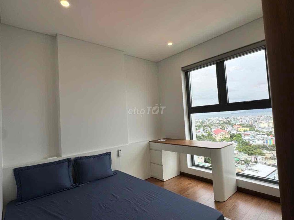 Sea-view 2-bedroom apartment in Mia Center Point — photo 7