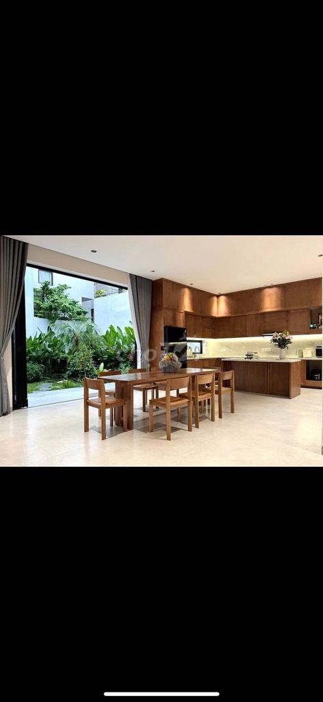 Аренда · 4 комн. · 263 м² · Quận Hải Châu, ул. Đường Núi Thành