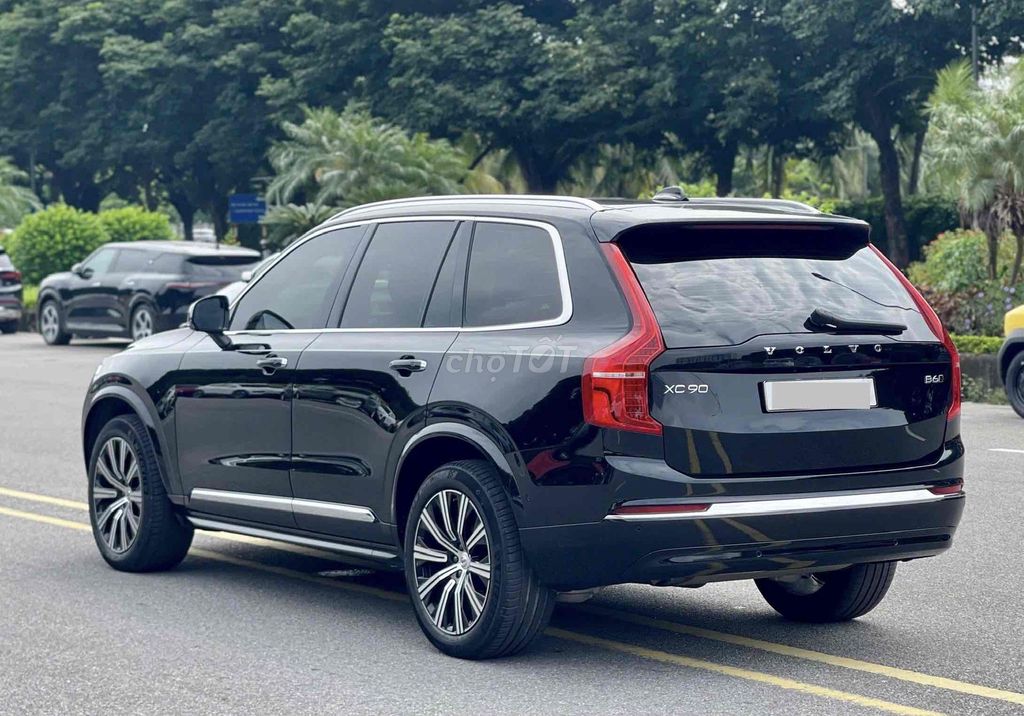 Volvo XC90 ultimate B6 Awd đen/nâu dki 2024. Mua bán Ô tô tại Quận Long Biên Hà Nội được đăng bởi Trang Gala hình 5