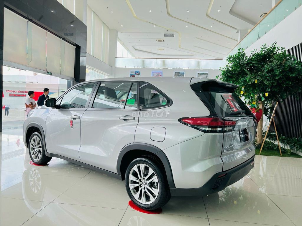 Toyota Innova Cross HEV giao ngay. Mua bán Ô tô tại Huyện Bình Chánh Tp Hồ Chí Minh được đăng bởi TRANGTRAN TOYOTA AN THÀNH hình 6