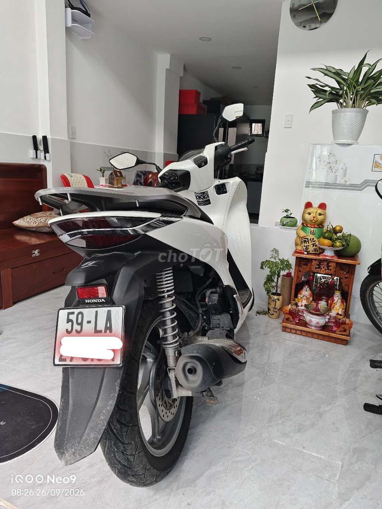 Honda SH 2025 Như Mới - Đi Mới 10.000km