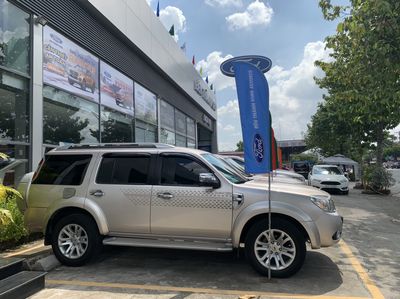 Ford Everest Limited 2014 Vàng cát 160.000 km