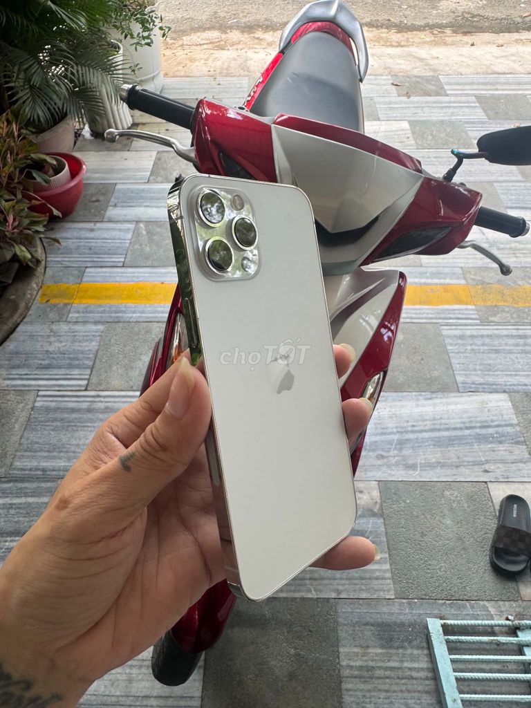 Apple iPhone 14 Pro 128GB Bạc 99% keng. Mua bán Điện thoại tại Quận Cái Răng Cần Thơ được đăng bởi Lam Chi hình 1