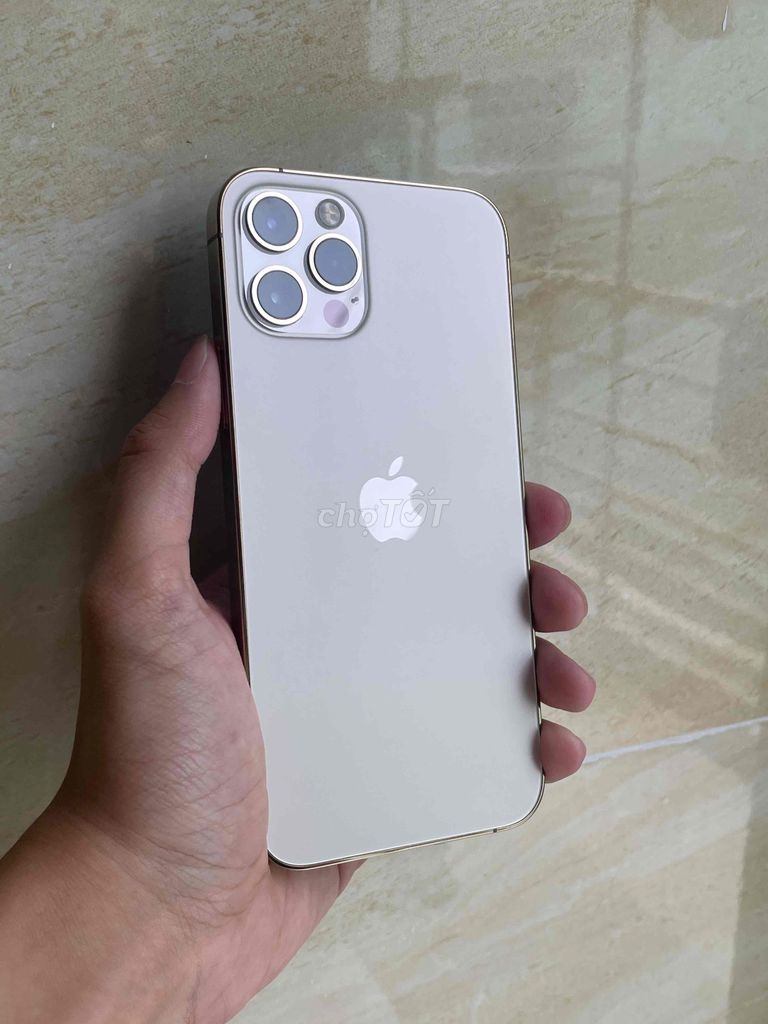 iPhone 12 Pro 256GB Gold. Mua bán Điện thoại tại Quận 10 Tp Hồ Chí Minh được đăng bởi Nguyen Quoc Khanh hình 1