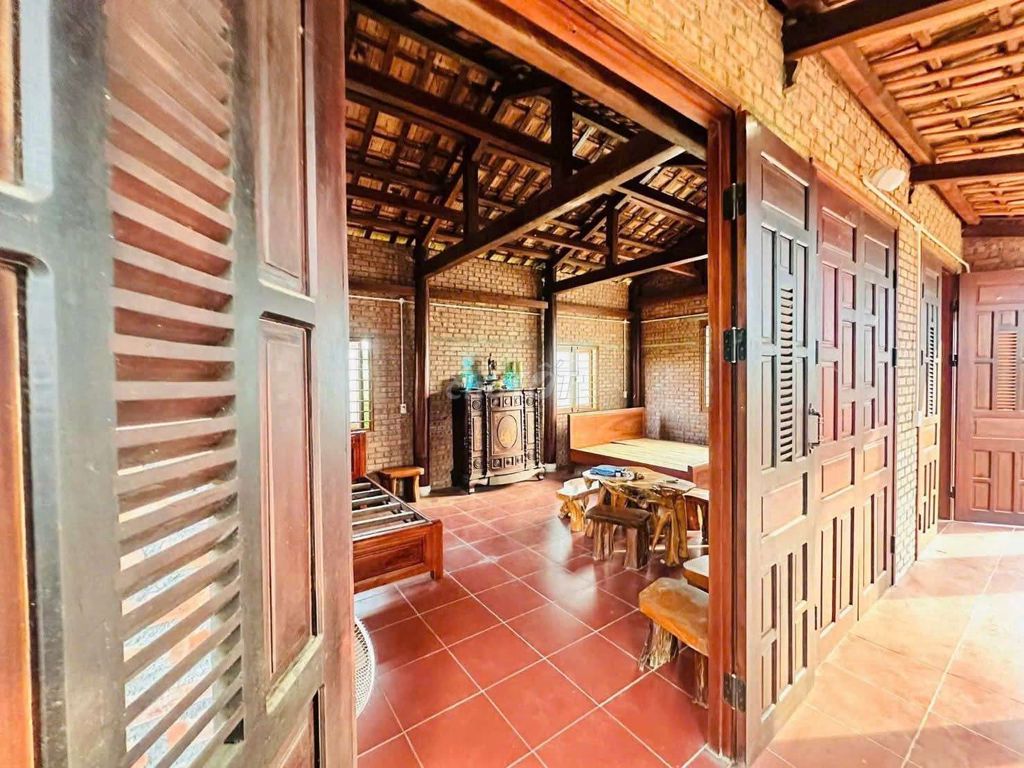 Bán nhà vườn 970m2 có 400m2 đất ở 2 mặt tiền quốc lộ 14G