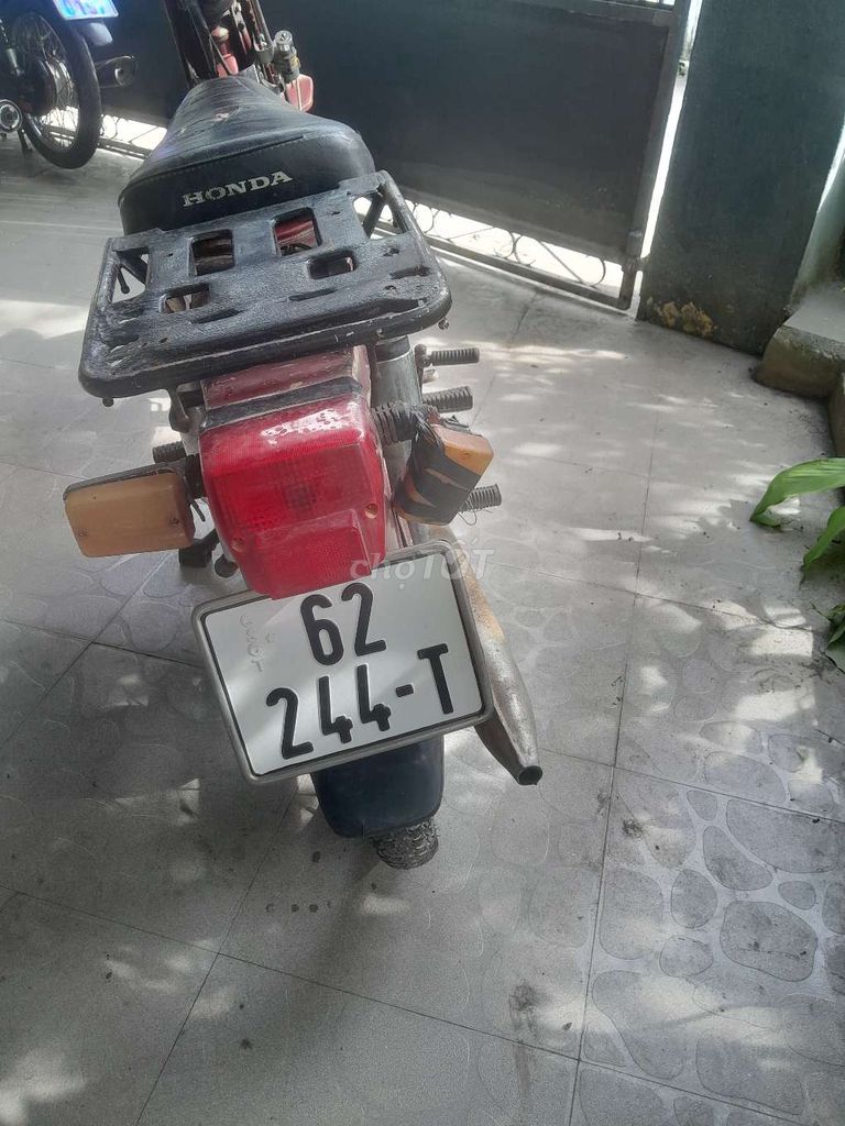 Honda Cub 70 màu Đỏ.giấy tờ đầy đủ.giá 3tr500k. Mua bán Xe máy tại Thành phố Biên Hòa Đồng Nai được đăng bởi vo hoai thuân hình 3