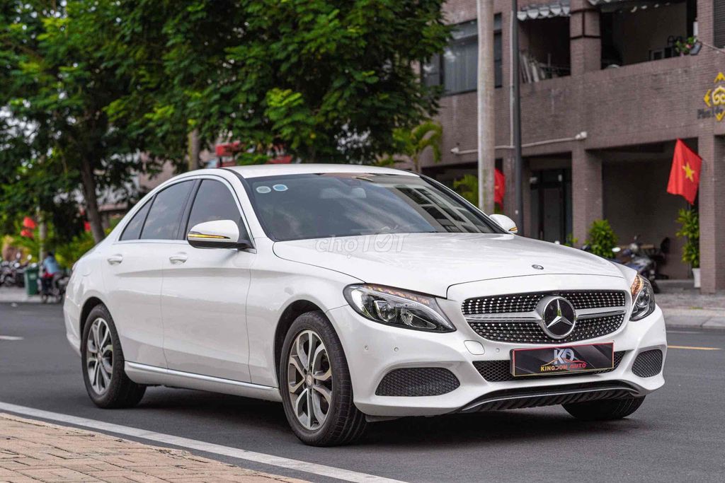 C200 model 2017 màu trắng xe sang siêu đẹp giá rẻ. Mua bán Ô tô tại Quận 7 Tp Hồ Chí Minh được đăng bởi Dương Phương hình 8