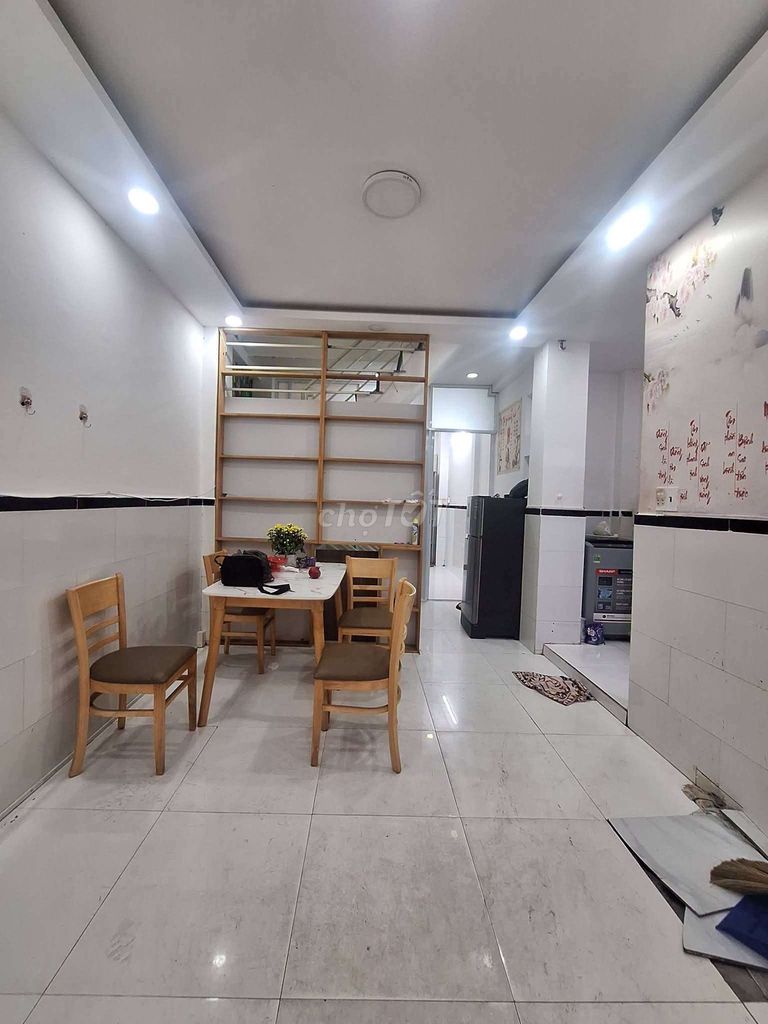 🏠🏠 CHO THUÊ NHÀ HẺM 4M ĐƯỜNG TRẦN BÌNH TRỌNG, P1, Q5
💢 