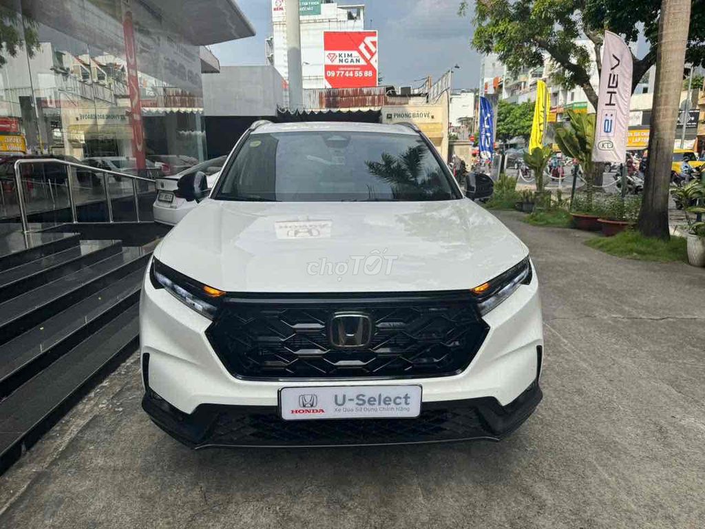 Хонда CR-V E:HEV RS 2026 Цвет слоновой кости белый 4,897 км