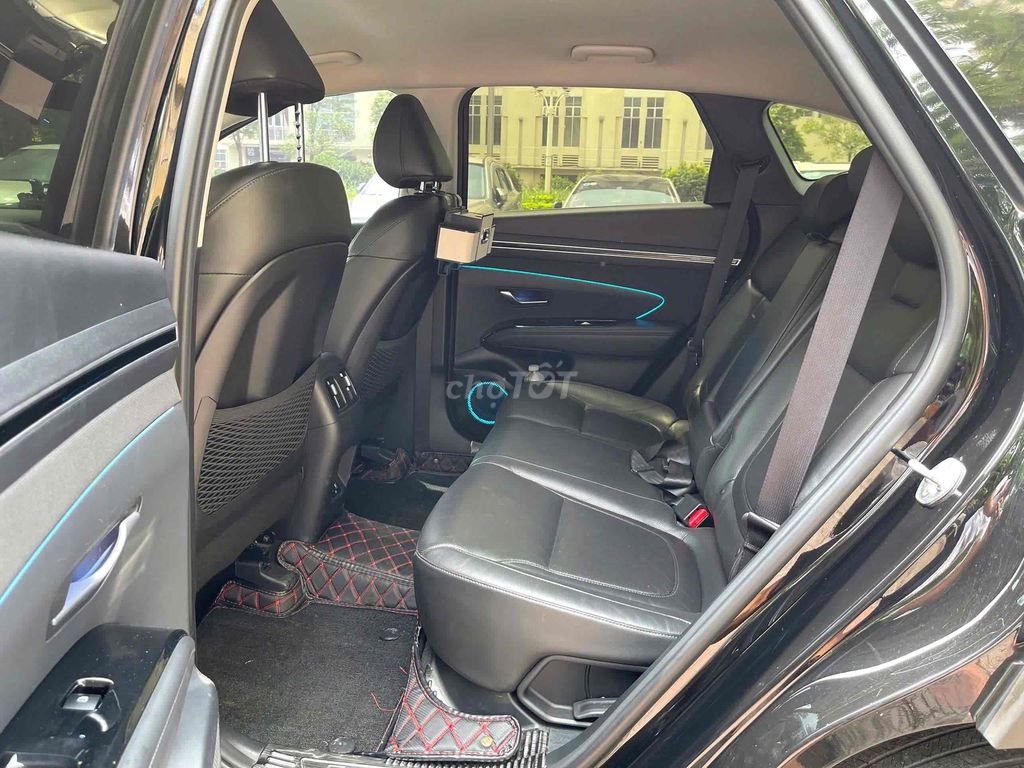 Hyundai Tucson 2.0 dầu đặc biệt sx 2022 màu đen. Mua bán Ô tô tại Quận Cầu Giấy Hà Nội được đăng bởi Cao Quý hình 13