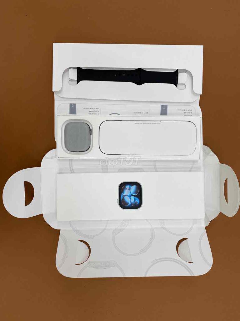 Apple Watch Series 11 46mm Xám 99% BH 3/2027. Mua bán Thiết bị đeo thông minh tại Quận 5 Tp Hồ Chí Minh được đăng bởi Phan Thế Phong  hình 1