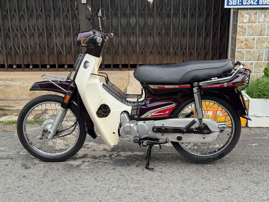 Honda Dream Thai 1998 Красная слива, кремовая