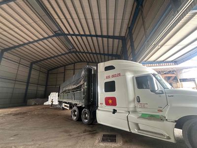 🔴KHO XƯỞNG LONG AN CHO THUÊ GIÁ RẺ XE CÔNG ĐIỆN 630 KVA HÌNH ẢNH THẬT. Cho thuê văn phòng, mặt bằng kinh doanh tại Thành phố Tân An Long An được đăng bởi Kho xưởng Thành Phát