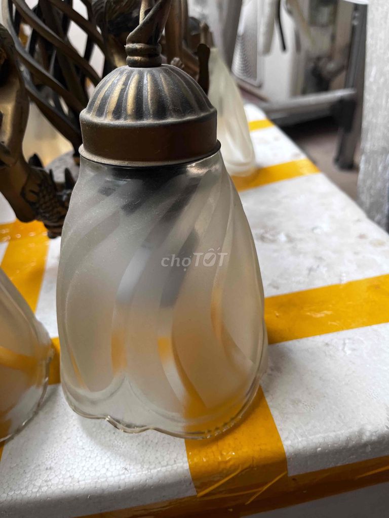 Đèn chùm Giả cổ Thủy tinh 90% mới. Mua bán Đèn tại Quận 1 Tp Hồ Chí Minh được đăng bởi Nguyễn Hồng Phương hình 1