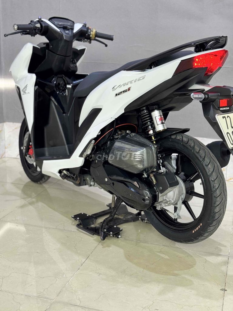 Honda Vario 125i Trắng đen. Mua bán Xe máy tại Thị xã Phú Mỹ Bà Rịa - Vũng Tàu được đăng bởi 72 motorcycle shop hình 5