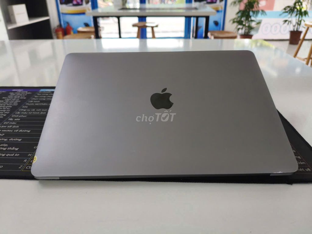 Apple MacBook Pro 2017 i7 13 inch 16GB/512GB. Mua bán Laptop tại Quận Liên Chiểu Đà Nẵng được đăng bởi TT Center 603 Tôn Đức Thắng Hòa Khánh  hình 1