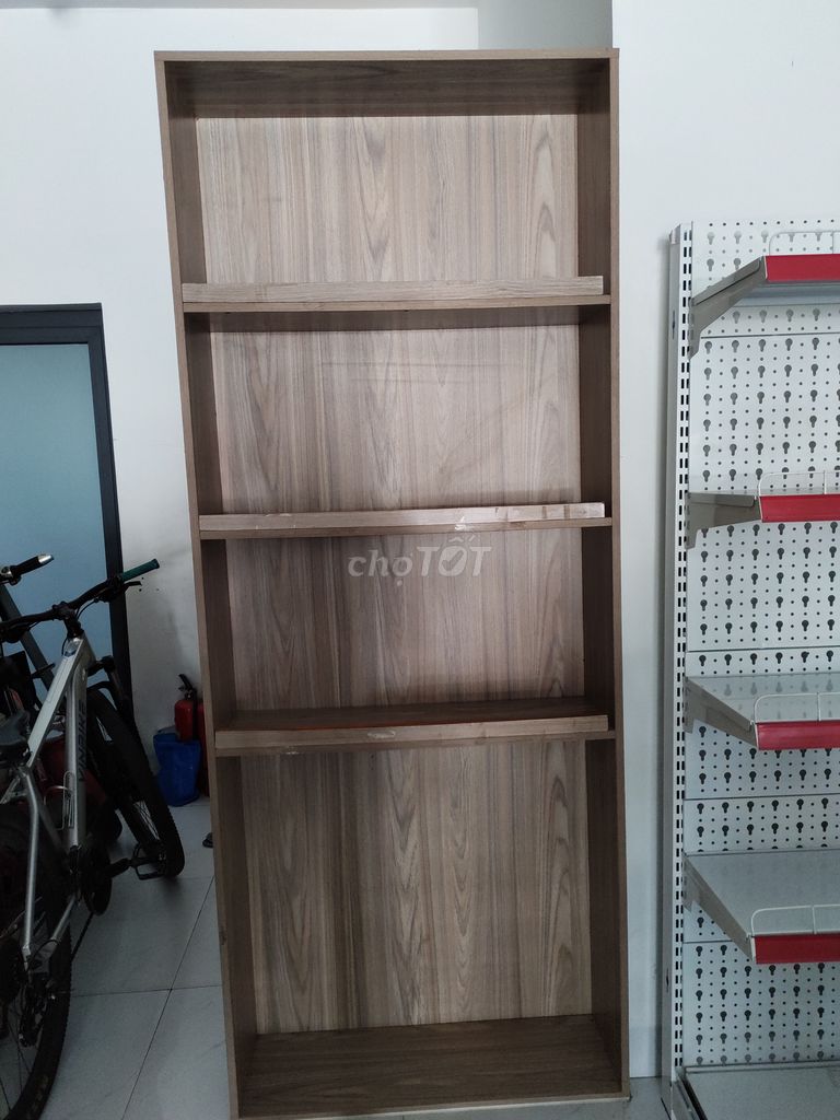 Thanh lý kệ siêu thị, bàn tính tiền, máy tính tiền