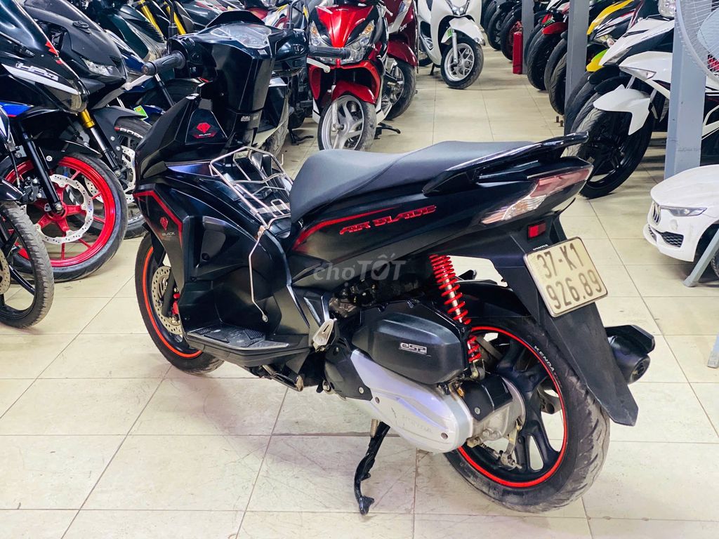 XE MÁY THỊNH PHÁT - AIR BLADE125 ĐEN NHÁM ĐỜI CHÓT. Mua bán Xe máy tại Quận Bắc Từ Liêm Hà Nội được đăng bởi XE MÁY THỊNH PHÁT XE LƯỚT GIÁ RẺ hình 5