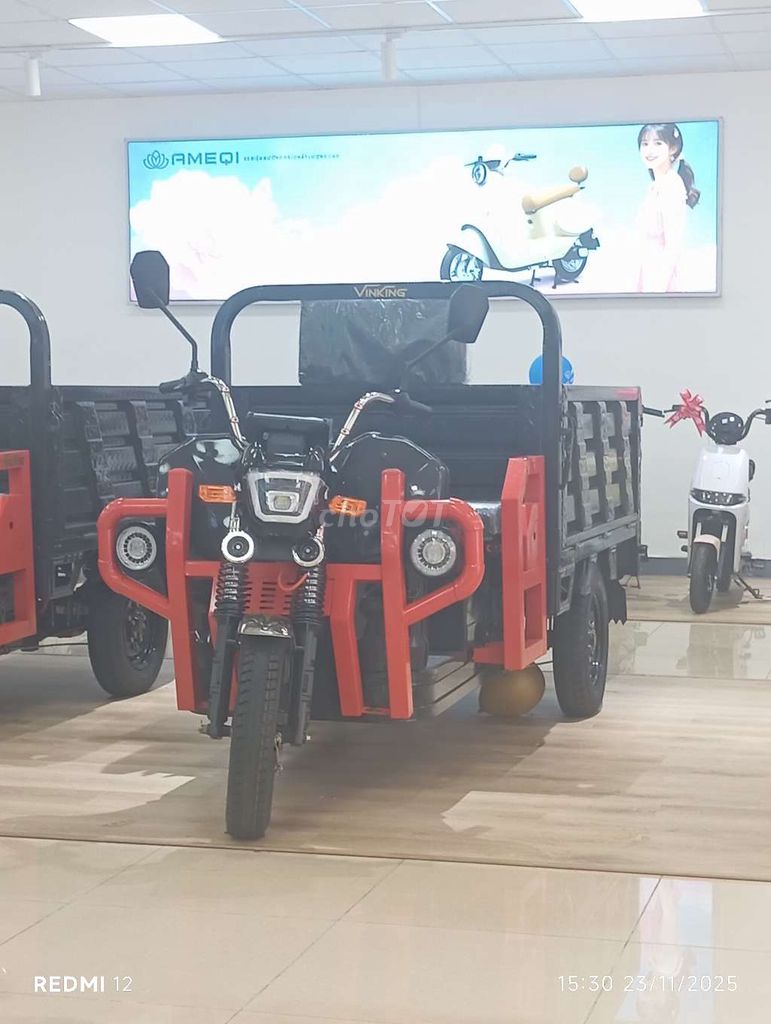 Xe ba bánh điện Vinking Đen Đỏ. Mua bán Xe điện tại Huyện Bình Chánh Tp Hồ Chí Minh được đăng bởi anh pham hình 2