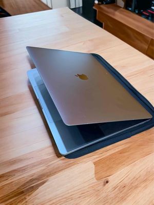 MacBook Pro 15" 2018 i7 + sạc zin