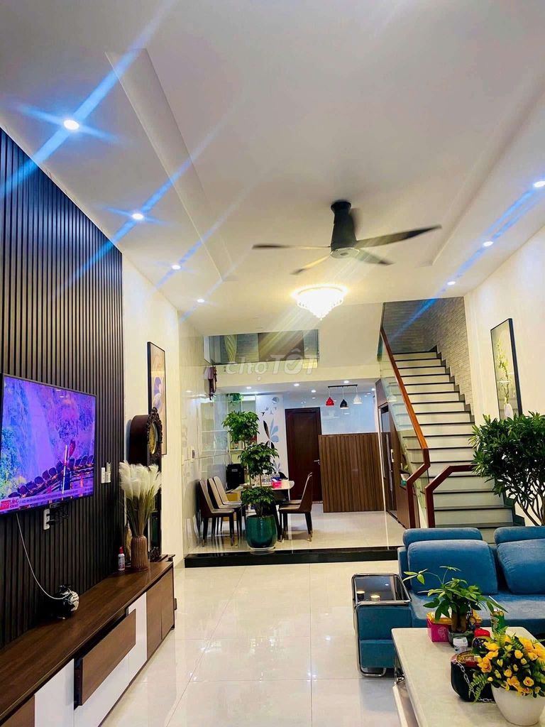 Аренда · 4 комн. · 80 м² · Quận Hải Châu, ул. dương quảng hàm