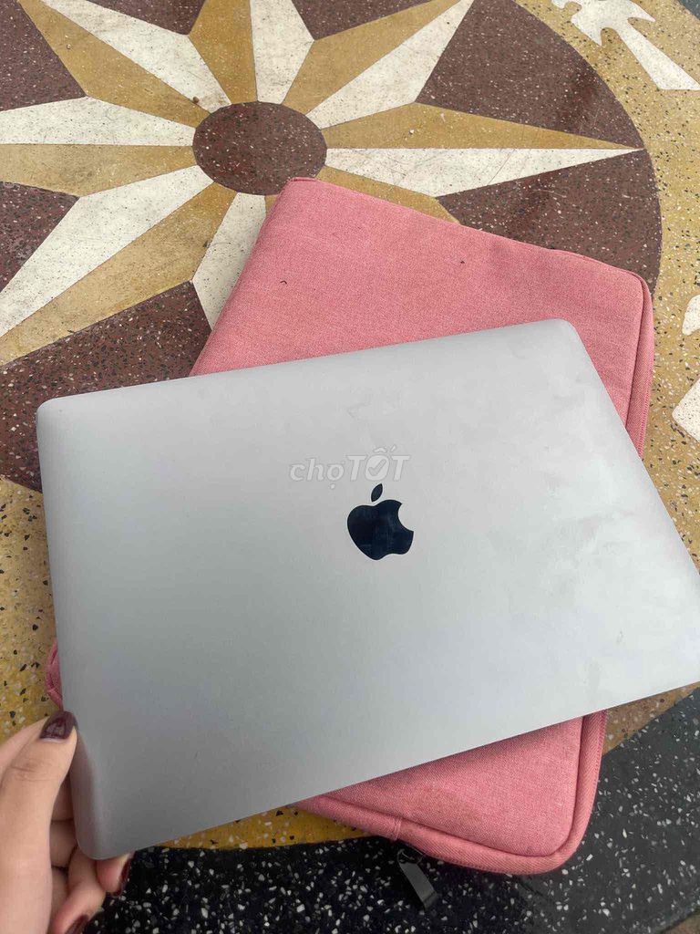 Apple MacBook Air Bạc. Mua bán Laptop tại Huyện Hoằng Hóa Thanh Hóa được đăng bởi nguyễn thị thương hình 1