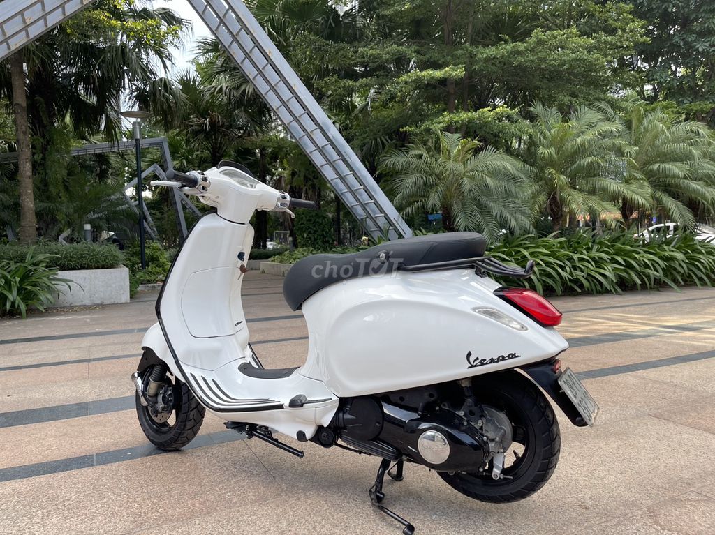 Vespa Primavera Up Sprint biển Hà Nội Siêu Đẹp