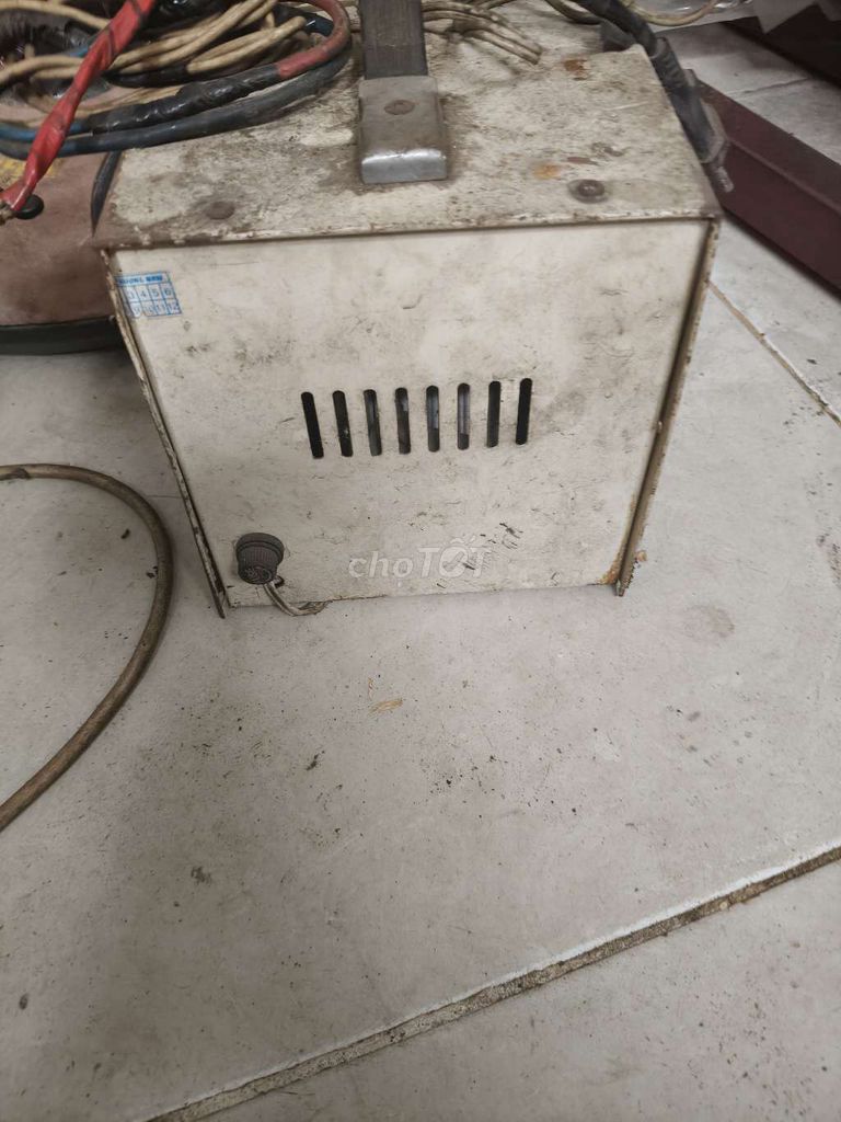 Cần bán cục sạc như hình. Mua bán Phụ tùng xe tại Thành phố Thủ Dầu Một Bình Dương được đăng bởi Hoàng  hình 2