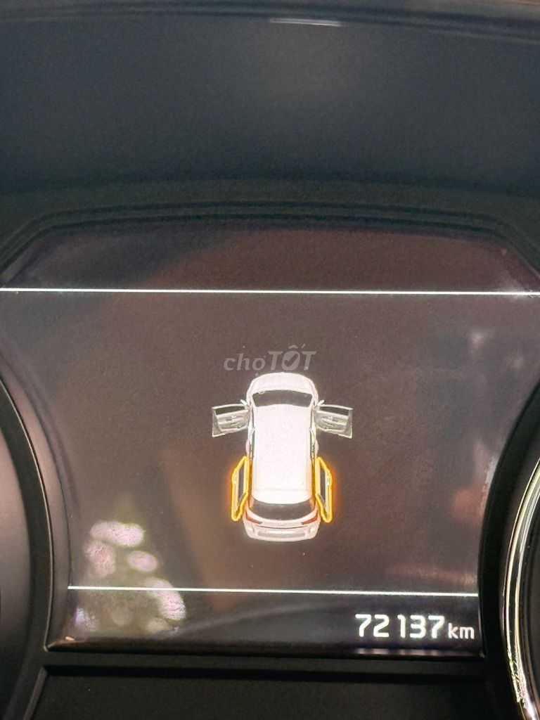 Kia Sedona 2019 2.2 DAT Luxury - 72000 km. Mua bán Ô tô tại Quận Bình Thạnh Tp Hồ Chí Minh được đăng bởi Nguyen van dat hình 9