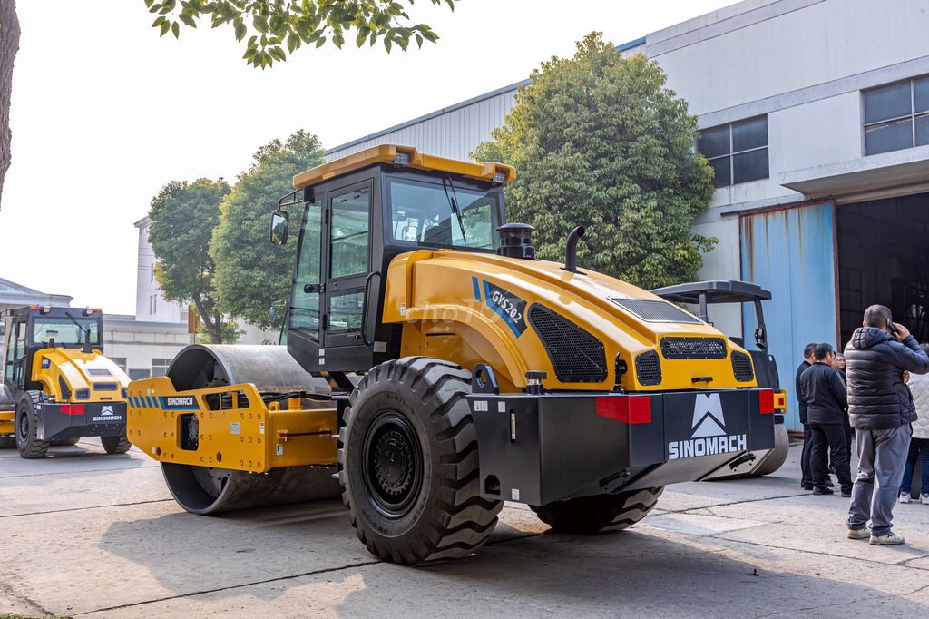 Máy lu 20T 2 CẦU  Sinomach GYS202J  NHẬP KHẨU. Mua bán Phương tiện khác tại Thành phố Thủ Dầu Một Bình Dương được đăng bởi NguyenTuan hình 3