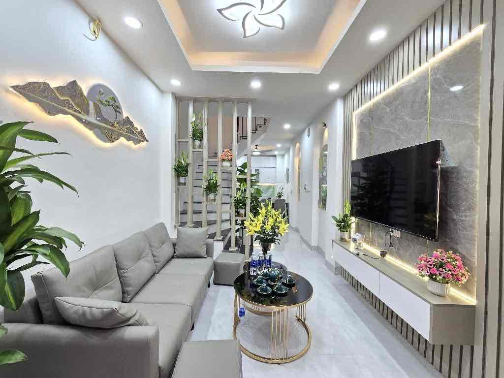 BÁN NHÀ LĨNH NAM 30m2 4 TẦNG NHÀ ĐẸP GẦN PHỐ